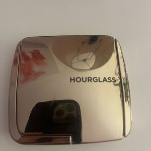 Hourglass bronzer
